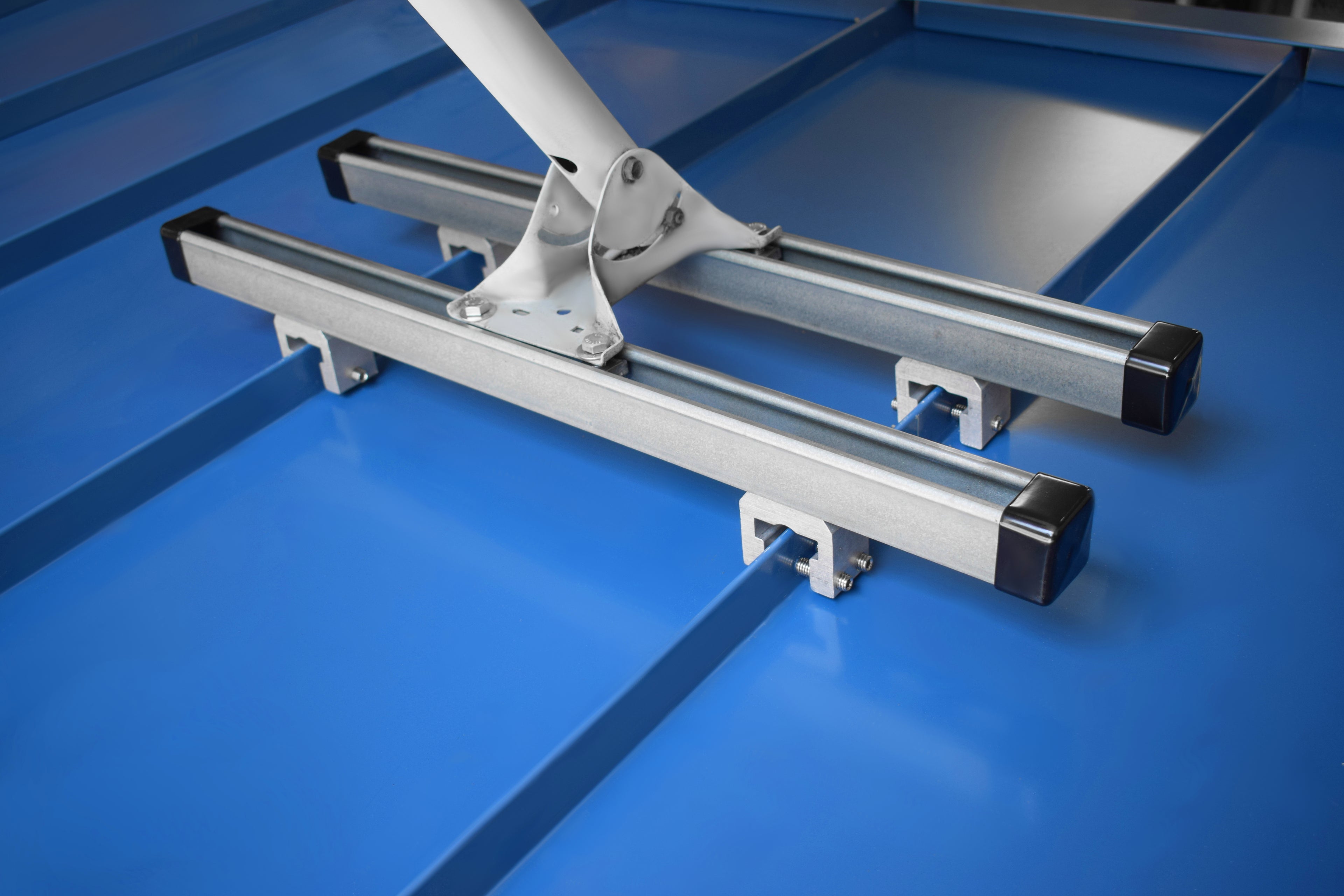 SataMount Support Universel pour Toit à Joint Debout – Fixation Non-Pénétrante Compatible Starlink (Canada)